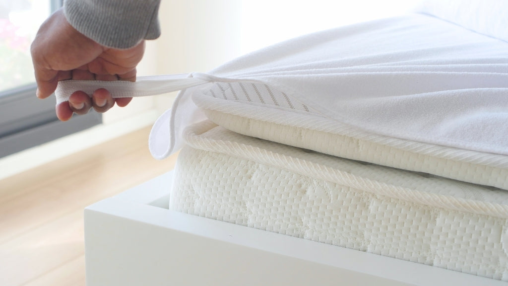 How Thick Should a Mattress Topper Be?